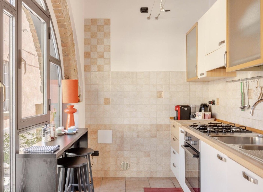 Cucina con arco originale, Corte Arco di Luce